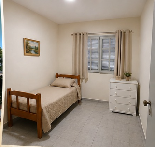 Quarto confortável e bem ventilado da Refenix Casa de Repouso
